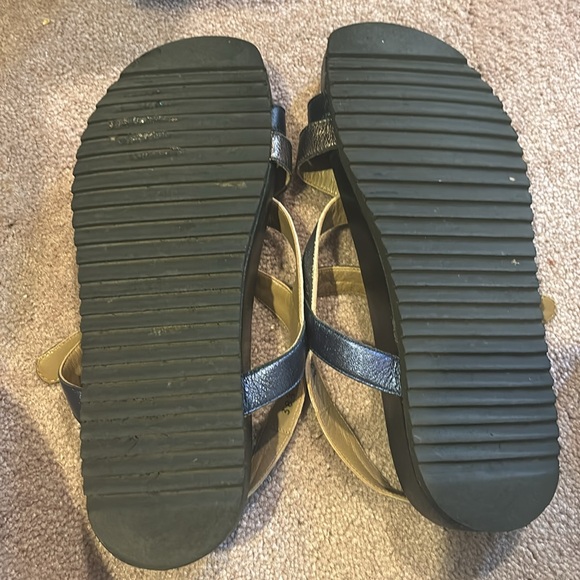 Sandals & Shoes - Picture 6 of 11